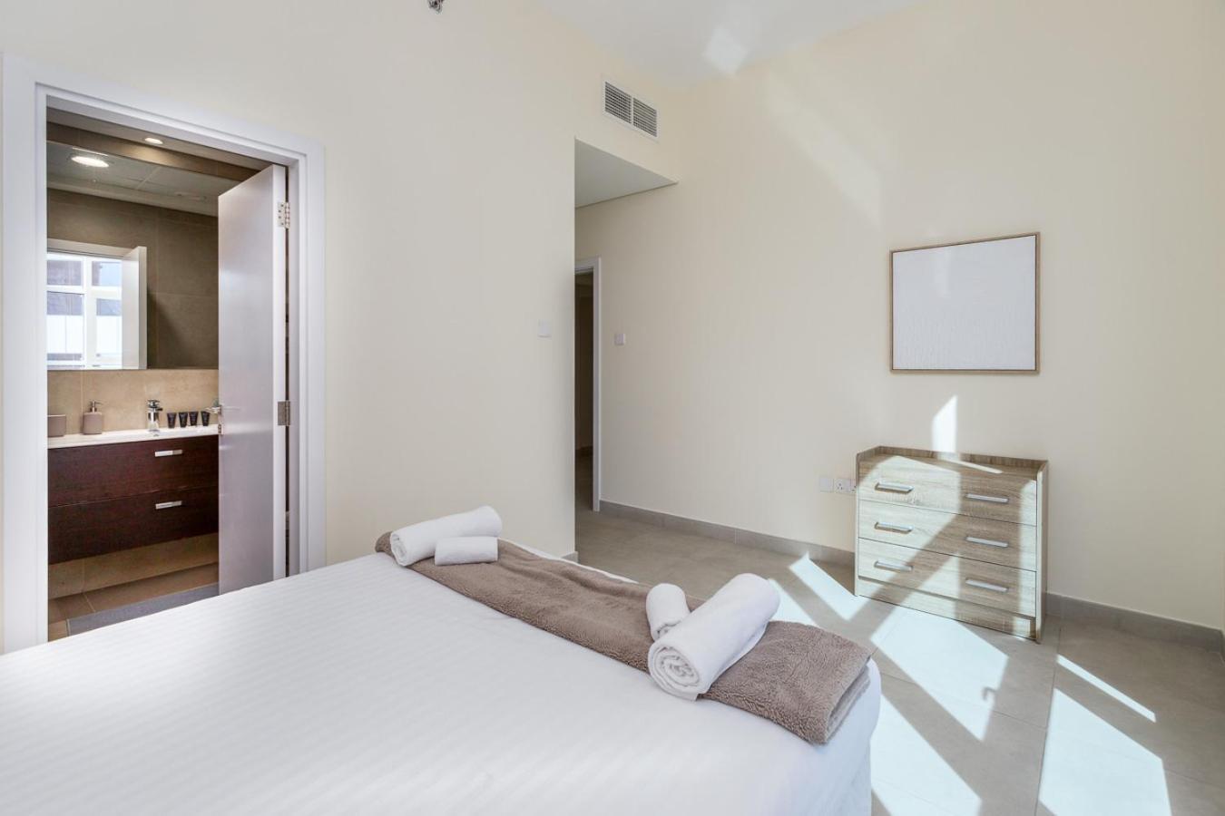 Apartment High Floor - 2br In Marina Arcade, Marina - Allsopp & Allsopp Dubai
